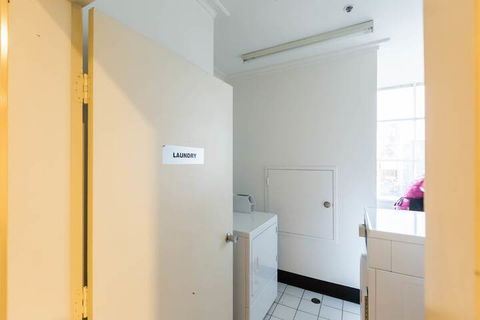 ELIZA, 2BDR Melbourne Apartment - Accommodation Tasmania 1