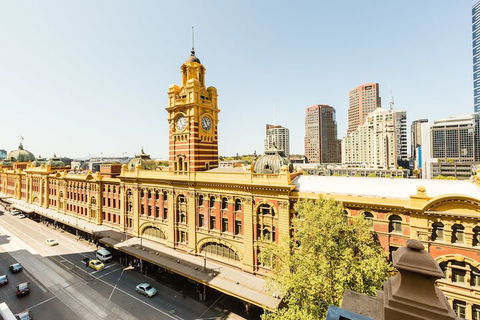 BELLE, 2BDR Melbourne Apartment - Accommodation Tasmania 2
