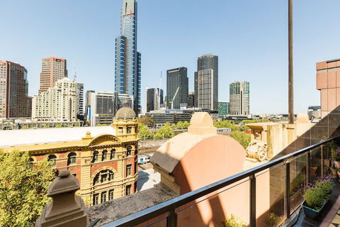 BELLE, 2BDR Melbourne Apartment - Accommodation Tasmania 1