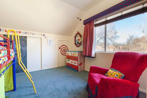 KELLY, 3BDR Northcote House - Accommodation Tasmania 4