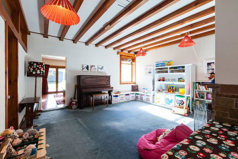 KELLY, 3BDR Northcote House - Accommodation Tasmania 3