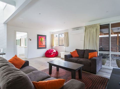 Iluka Stroll To Tyrone Foreshore - Accommodation Tasmania 2