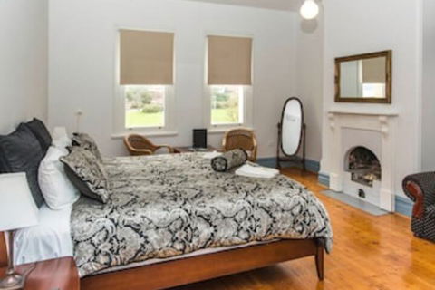 Albany Hotel - Accommodation Tasmania 4