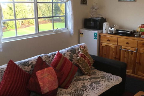 Painted Lady Bed & Breakfast - Accommodation Tasmania 3