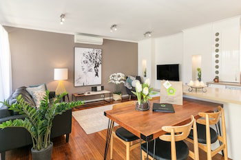 BOUTIQUE STAYS - Sandy Breeze 3 - Accommodation Tasmania 0
