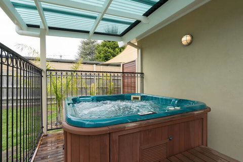 Xanadu Shores - Accommodation Tasmania 6
