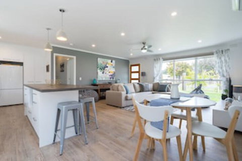 Xanadu Shores - Accommodation Tasmania 0