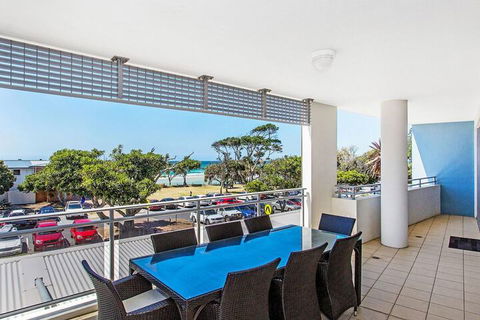 KINGSCLIFF OCEAN FRONT TERRACE 4 - Accommodation Tasmania 1