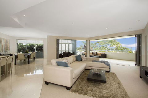 KINGSCLIFF OCEAN VIEW TERRACE By THE FIGTREE 5 - Accommodation Tasmania 2