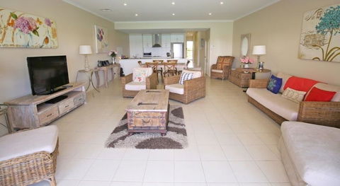 Wallaroo Marina Apartments - Accommodation Tasmania 1