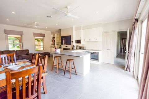 BEL MIREN DUSTY MILLER - Accommodation Tasmania 2