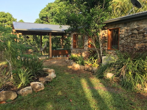 Palm Grove Rainforest Retreat - Accommodation Tasmania 0