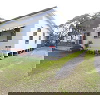 Muller's Cottage at Hat Head - Accommodation Tasmania