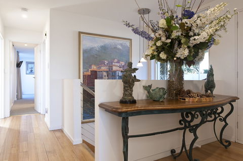 Sandy Bay Sensation - Accommodation Tasmania 4