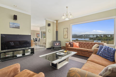 Manfield City Waterfront View Cottage - Accommodation Tasmania 4