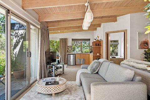 Adelaide Hills Retreats - Accommodation Tasmania 7