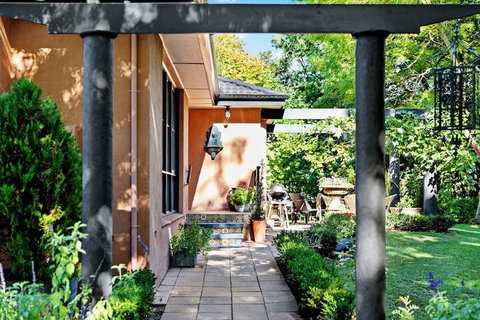 Adelaide Hills Retreats - Accommodation Tasmania 3