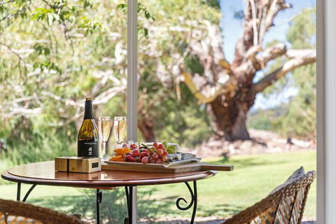 Adelaide Hills Retreats - Accommodation Tasmania 4