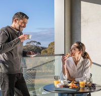 Deco Hotel - Accommodation Tasmania