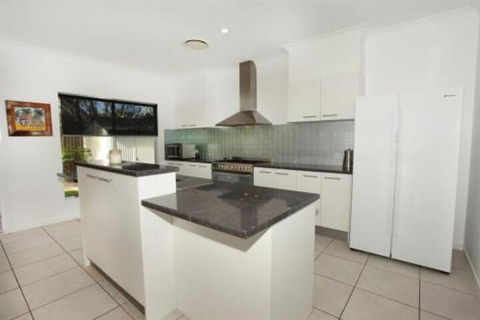 3 Bauhinia Crescent Marcoola PET FRIENDLY LINEN SUPPLIED 500 BOND - Accommodation Tasmania 5