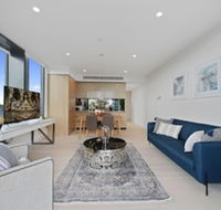 New Contemporary Apartment near Macquarie Centre - Accommodation Tasmania