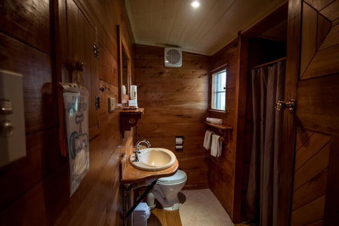 Guide Falls Cottage - Accommodation Tasmania 2