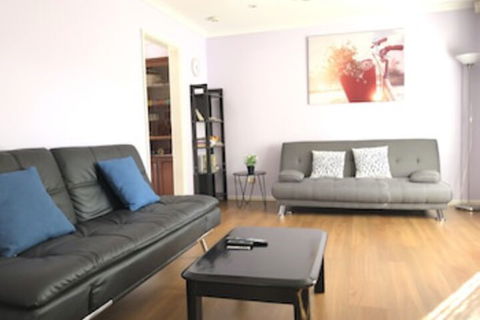 Canberra Entire House 3 Bedroom - Accommodation Tasmania 0