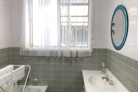 Canberra Entire House 3 Bedroom - Accommodation Tasmania 7