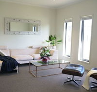 Brand New 4 Bedrooms House - Accommodation Tasmania