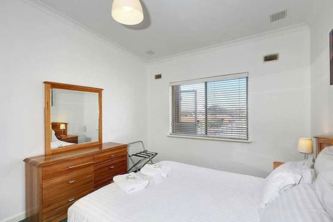 SUMMER BREEZE - Holiday And Business Accommodation - Accommodation Tasmania 6