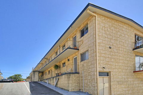 SUMMER BREEZE - Holiday And Business Accommodation - Accommodation Tasmania 1