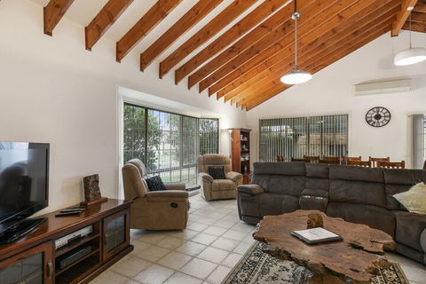 Seaholme Free Wifi & Foxtel - Accommodation Tasmania 3