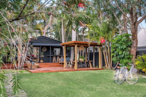 A PERFECT STAY - 3 Salty Sisters - Accommodation Tasmania 0