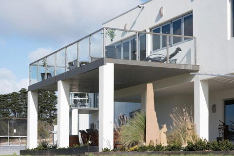 Paradise Point Tamar Valley Residence With Pool - Accommodation Tasmania 6