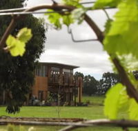 Bettenay Loft Spa Apartment  Lakeview Chalets - Accommodation Tasmania