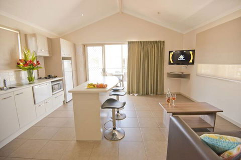 The Bowlo Holiday Cabins - Accommodation Tasmania 5