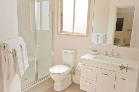 The Bowlo Holiday Cabins - Accommodation Tasmania 2