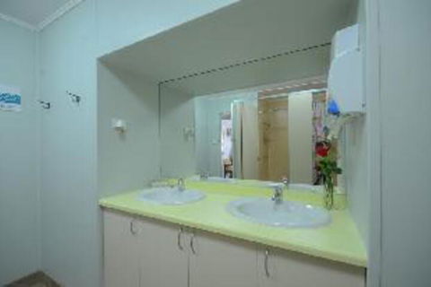 Travellers Rest Guesthouse - Accommodation Tasmania 0