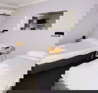 The Australian Hotel Motel Yass - Accommodation Tasmania