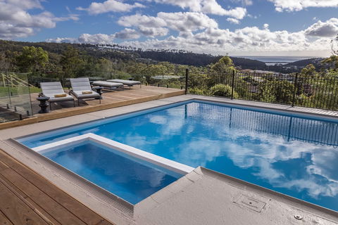 Hillcrest Merimbula - Accommodation Tasmania 6