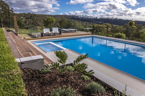 Hillcrest Merimbula - Accommodation Tasmania 5