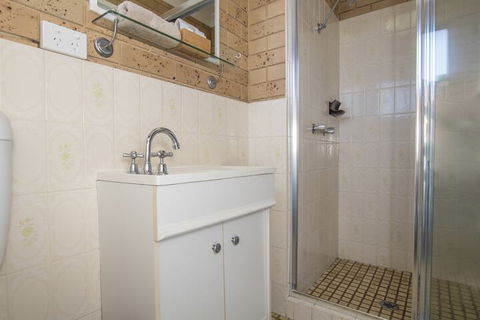 Coast Inn Motel - Accommodation Tasmania 4