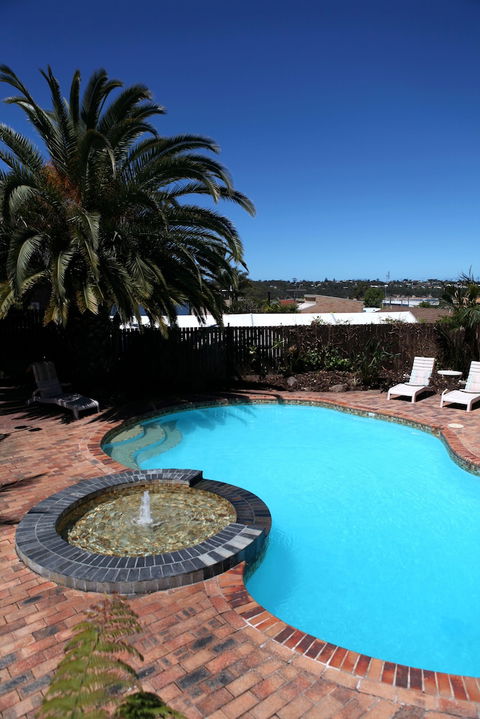 Summerhill Motor Inn - Adult Only - Accommodation Tasmania 2