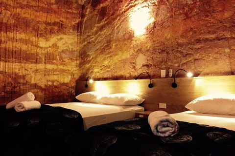 The Lookout Cave Underground Motel - Accommodation Tasmania 7