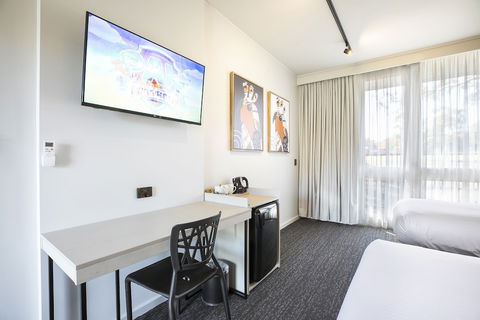 Nightcap At Sandown Park Hotel - Accommodation Tasmania 4