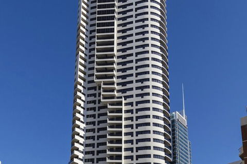 Meriton Suites Kent Street, Sydney - Accommodation Tasmania 1