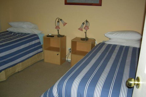 Busy Buzz B & B - Accommodation Tasmania 7