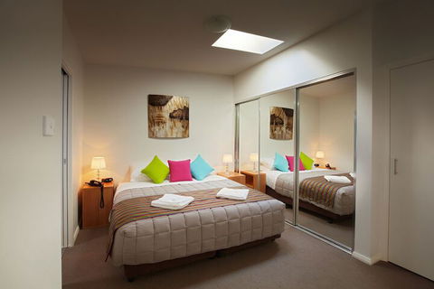 Charlestown Executive Apartments - Accommodation Tasmania 7