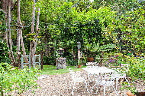 Noosa Valley Manor B&B Retreat - Accommodation Tasmania 0