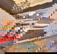 Indulge Apartments - Eighth Street - Accommodation Tasmania